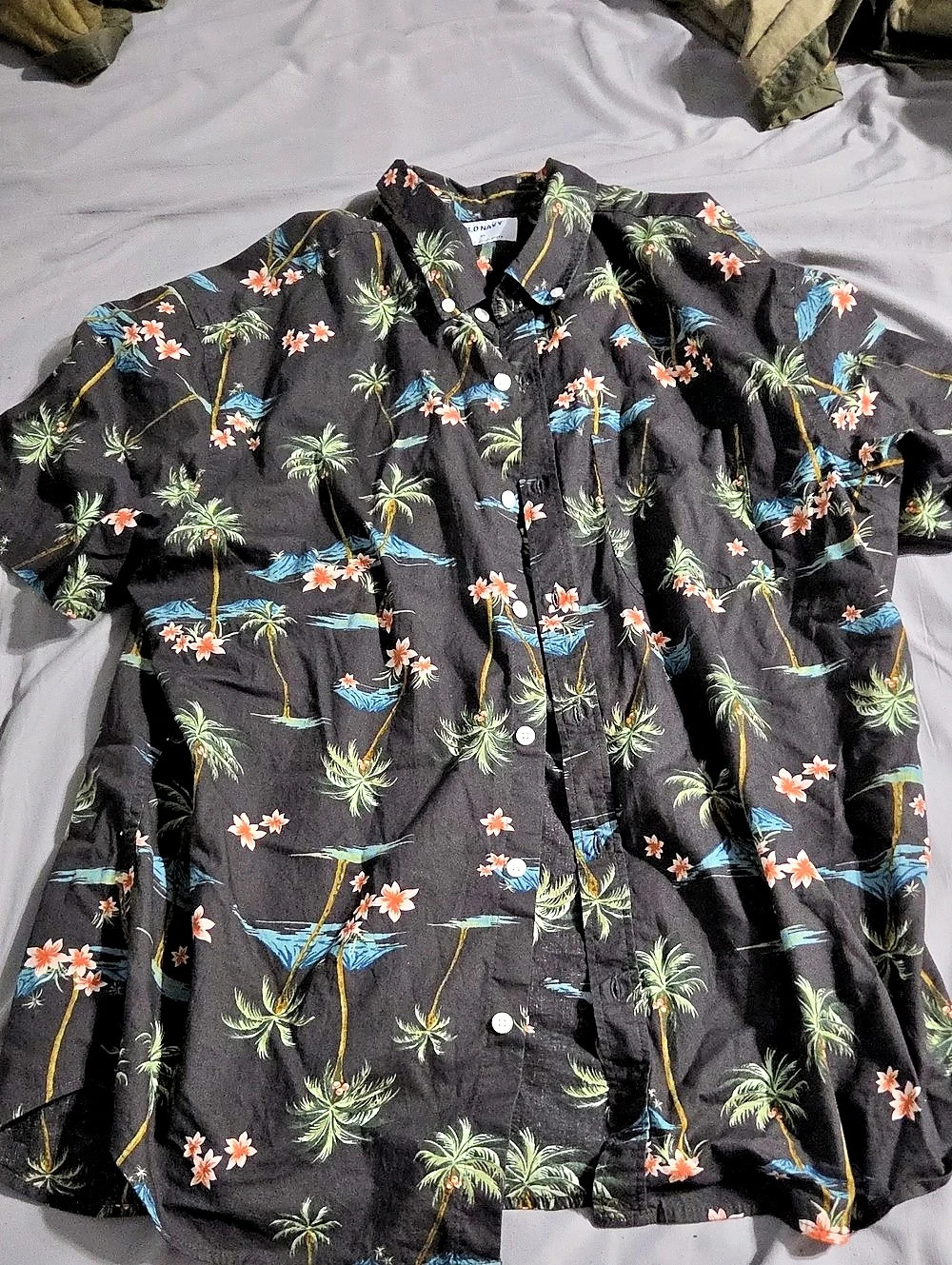 Old Navy Men's Floral Button Down Shirt Size XL